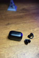 Écouteurs Sans Fil Soundcore C50i by Anker Open-Ear Clip-On Noir et Blanc – Image 3